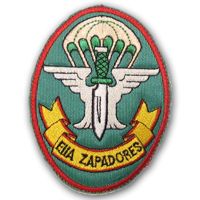 Escudo bordado Ella Zapadores verde