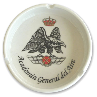 Cenicero blanco con escudo de ACADEMIA GENERAL DEL AIRE